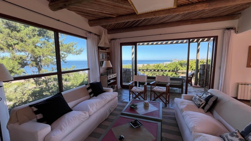 Increible casa en venta y alquiler en El Chorro a pasos del mar